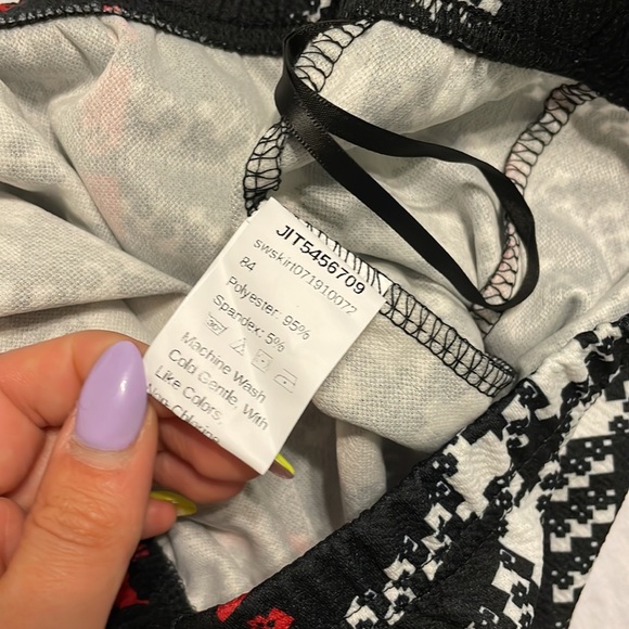 NWOT Bodycon Mini Skirt - Picture 4 of 5